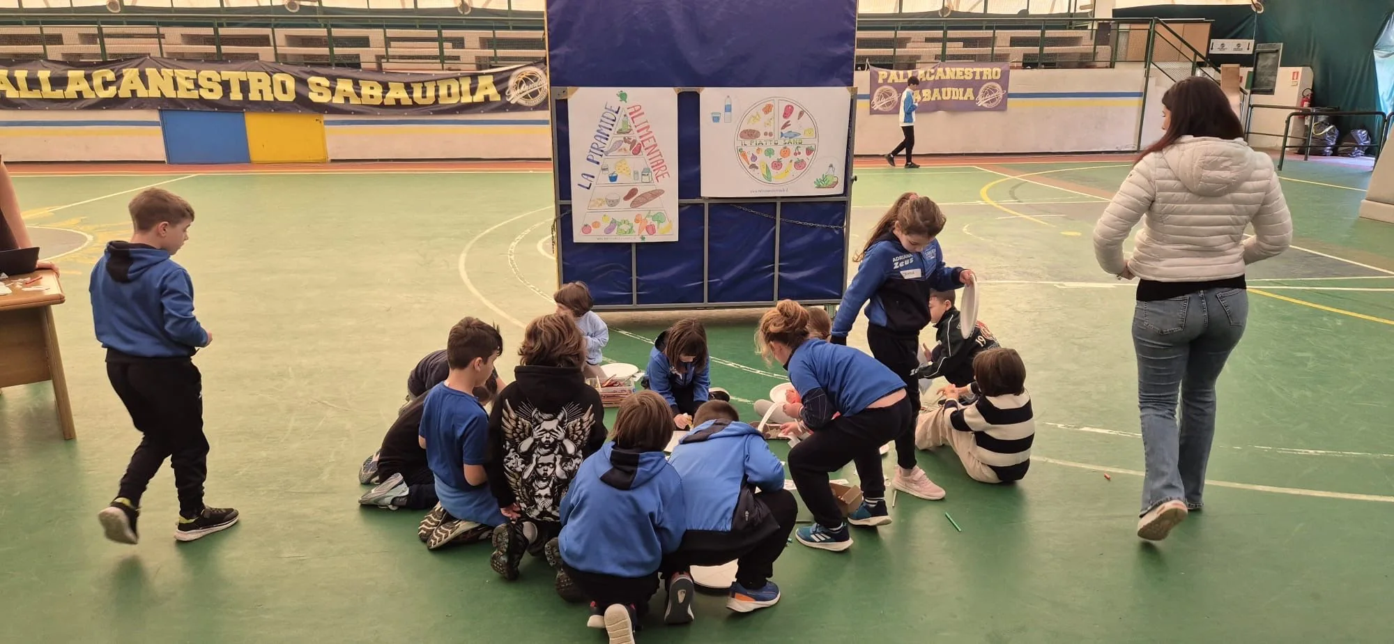 Giulia Rossato durante un incontro di educazione alimentare